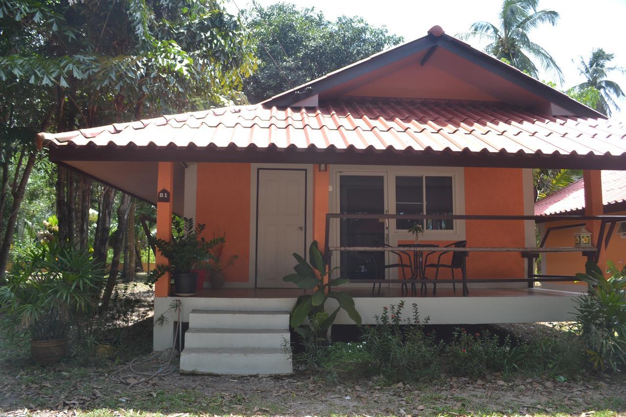 Baan Chid Talay Hotel Koh Chang Exterior photo